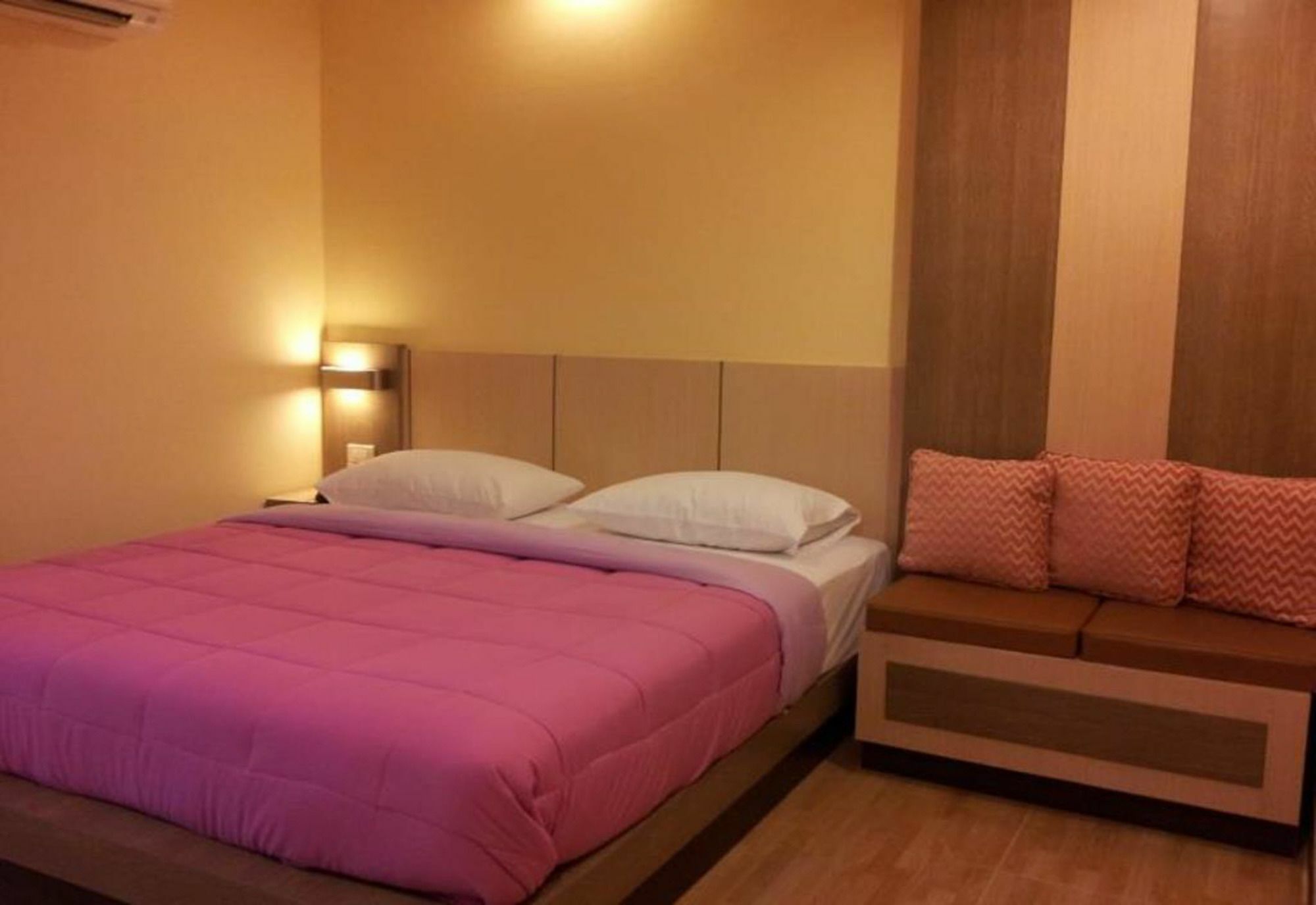 Kaennakorn Khonkaen Hotel Хон Каен Экстерьер фото